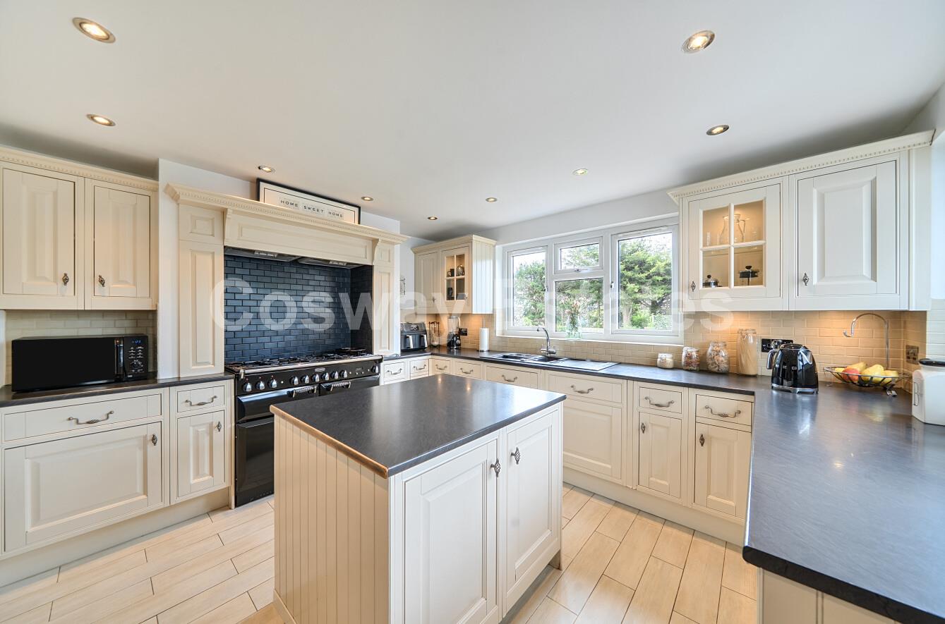 Tithe Walk, Mill Hill, NW7, London